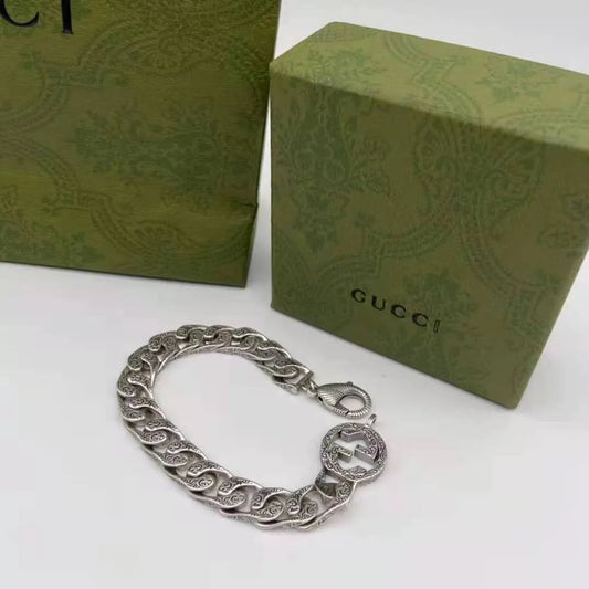 This Gucci bracelet is really amazing!