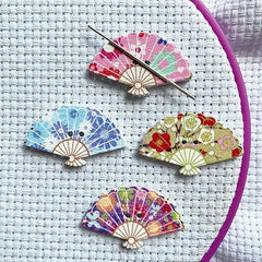 4 Pieces Fan Needle Minders, Magnetic Needle Nanny, Cross Stitch Embroidery Needlework Accessories